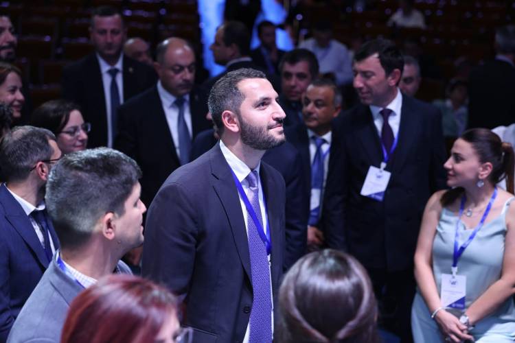 Իրապես անկախ, իրապես ազատ, իրապես արդար, իրապես բարեկեցիկ