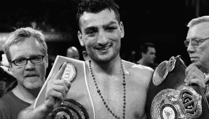  Մահացել է Վանես Մարտիրոսյանը 