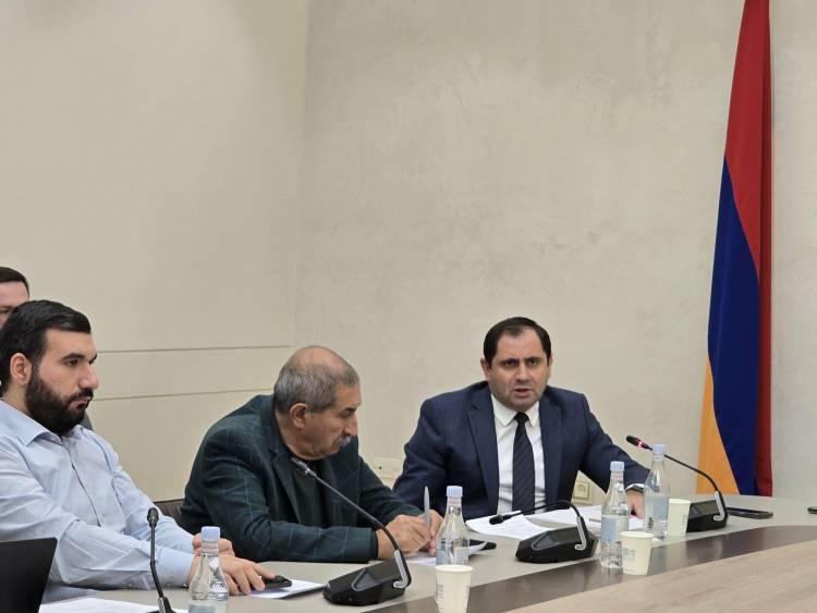 Սուրեն Պապիկյանն ԱԺ-ում է. աղմկահարույց նախագիծն՝ օրակարգում