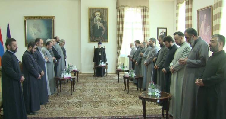 «Հրապարակ»․ ՀԱԵ վերնախավի դիրքորոշումը կոշտ է եղել