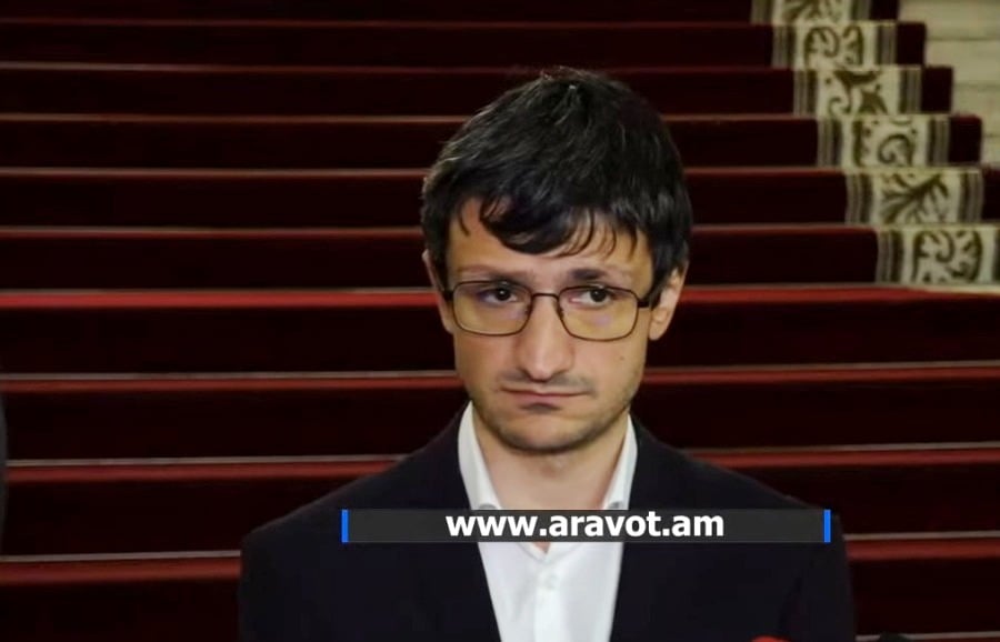 «Իրենք Ալիեւի, Հաջիեւի թեզերը Հայաստանում վերաթողարկողներն են»․ Էդգար Էլբակյանը՝ Բաքվից վերադարձած հայաստանցի գործիչներին