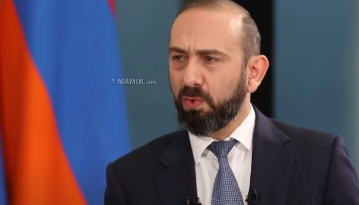  «Դուք վստահ եք, որ սահմանազատման շրջանակներում միայն մեր կողմից են տարածքներ գնում Ադրբեջանի՞ն». Արարատ Միրզոյան 