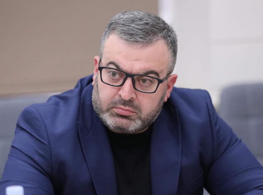 «Պատմության դասագրքեր կարդացեք, եթե կարդալ չգիտեք, ձեններդ կտրեք»․ Գառիկ Դանիելյանը՝ ՀՅԴ-ին մեղադրող ՔՊ-ականներին