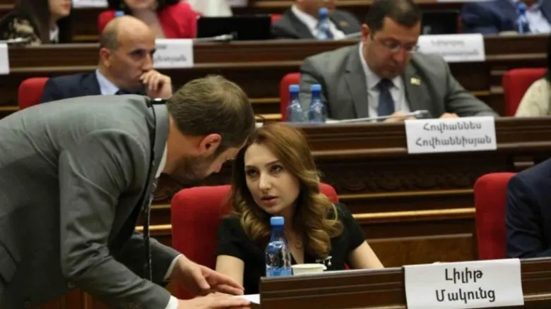 «Հրապարակ». Մակունցի սիրտը կրկին դեսպանի պաշտոն է ուզում