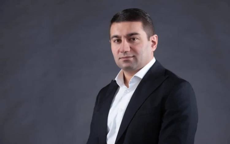 Ցանկացած հակառակ միտքը պնդողները ուղղակի անուղղելի տգետներ են