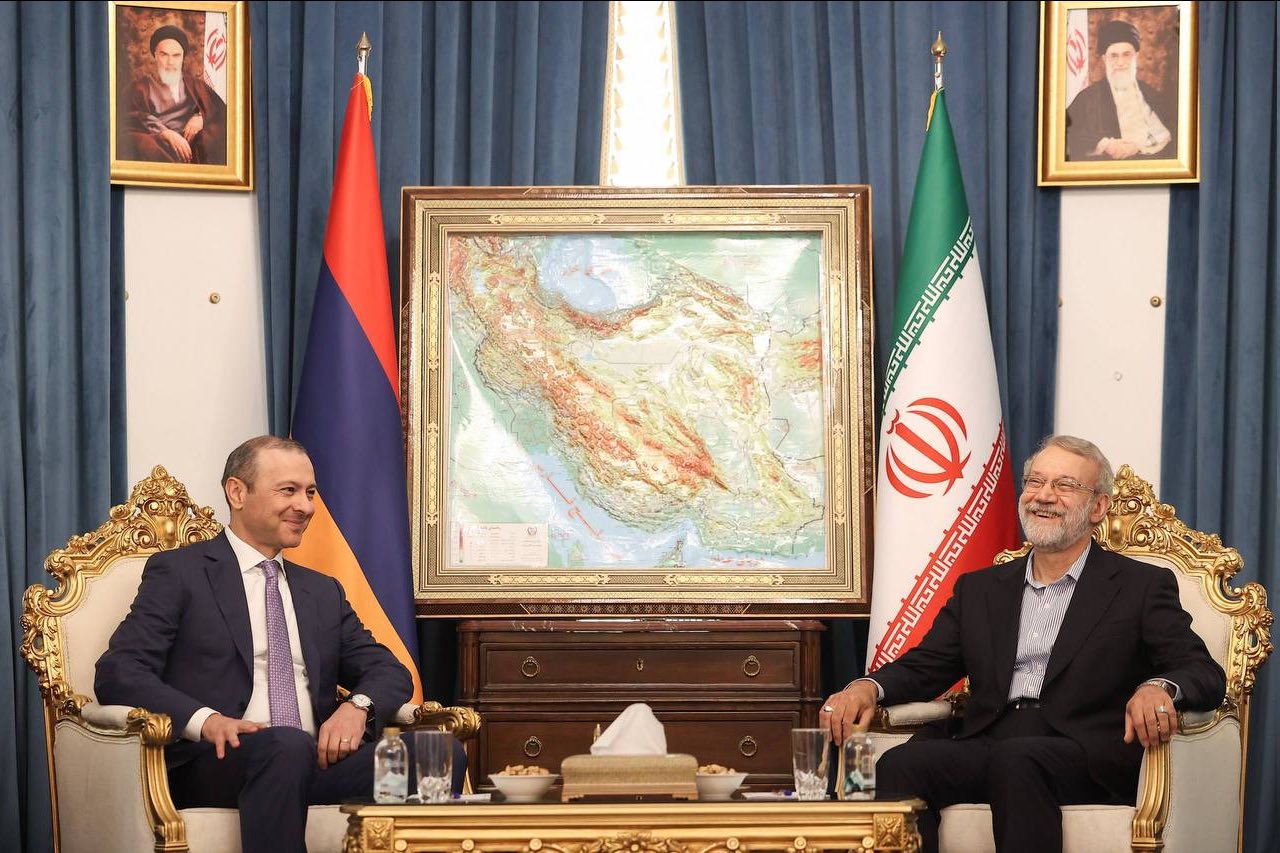 Թեհրանում հանդիպել են Հայաստանի ԱԽ քարտուղարն ու Իրանի ազգային անվտանգության գերագույն խորհրդի քարտուղարը