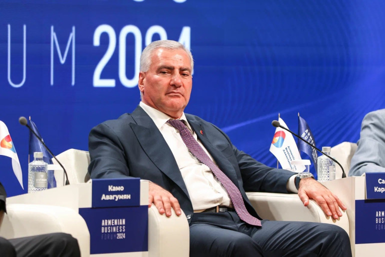 Սիրելի՛ հայրենակիցներ, միանալով «Մեր ձևով» շարժմանը՝ դուք կդառնաք մի մեծ թիմի մաս, որն աշխատում է Հայաստանի ապագայի համար․ Սամվել Կարապետյան