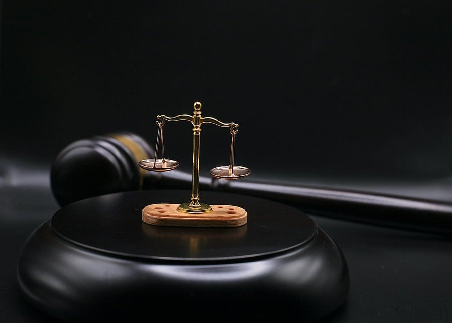 Ինչպես է պատահում, որ ձախ գրպաններում են հայտնաբերվում կռփազենքերը