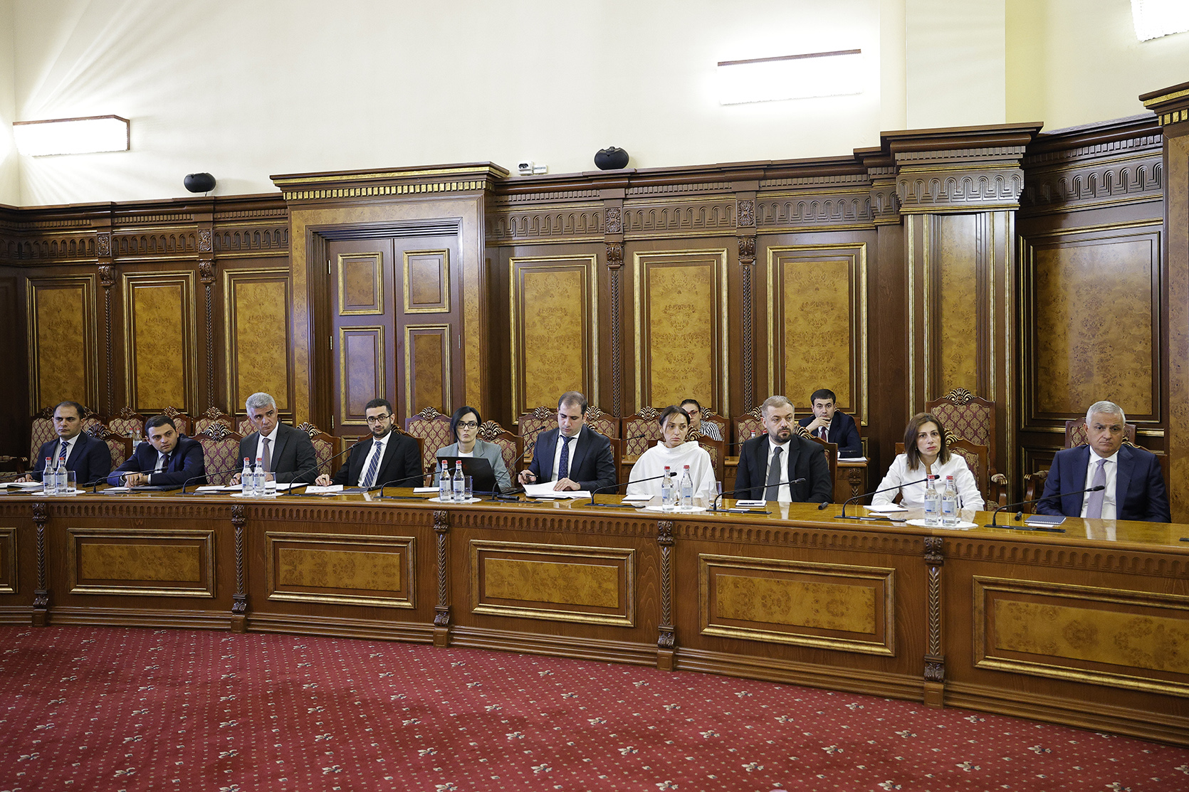 Վարչապետի գլխավորությամբ քննարկվել է ֆիզիկական անձանց եկամուտների հայտարարագրման ընթացքը