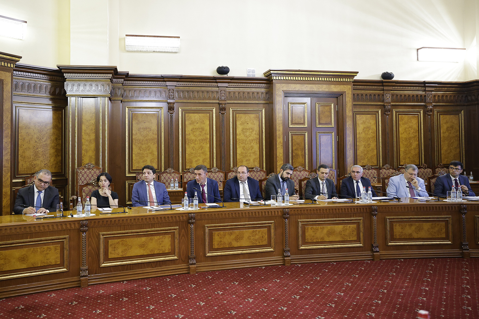 Վարչապետի գլխավորությամբ քննարկվել է ֆիզիկական անձանց եկամուտների հայտարարագրման ընթացքը