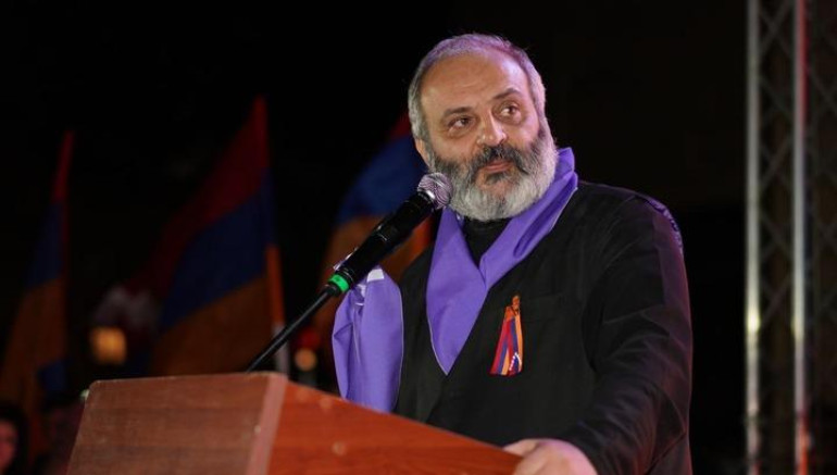 Արցախյան ոչ թե շարժումը, այլև հատկապես հաղթանակն ու պայքարը շարունակվելու է, իսկ ուրացումը, վստահ եմ, կստանա իր բաժին պատիժը․ Բագրատ Սրբազան