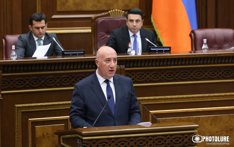 «Ցանկալի չէ այս ամբիոնից հնչեցնել, որ զորքի թվաքանակը չի հերիքում, դրա համար վարժական հավաքներին մարդկանց ներգրավում են նաեւ մարտական հերթապահության»