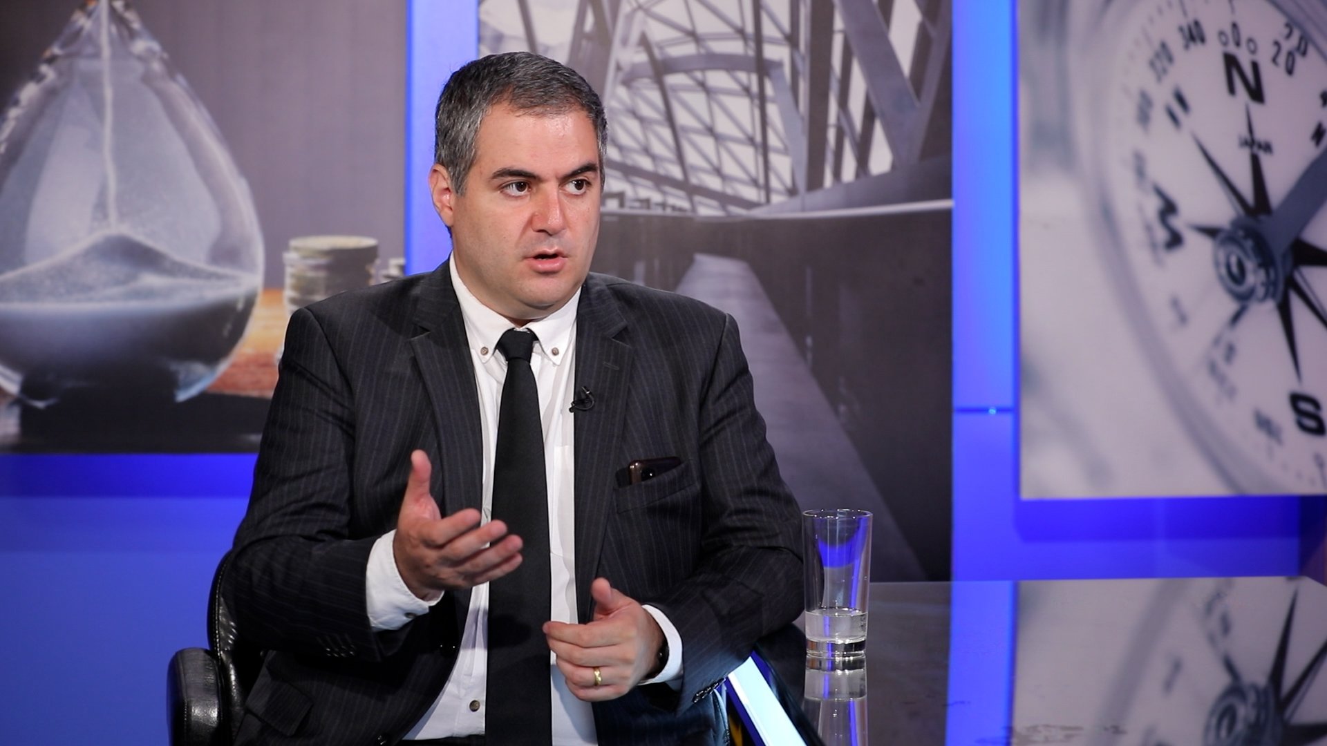 Փաշինյանին դեռ հաջողվում է ընդդիմախոսների հակափիառի հաշվին ինչ-որ ռեյտինգ պահպանել, սակայն դա բավարար չէ, որ նա ընտրվի․ քաղաքագետ